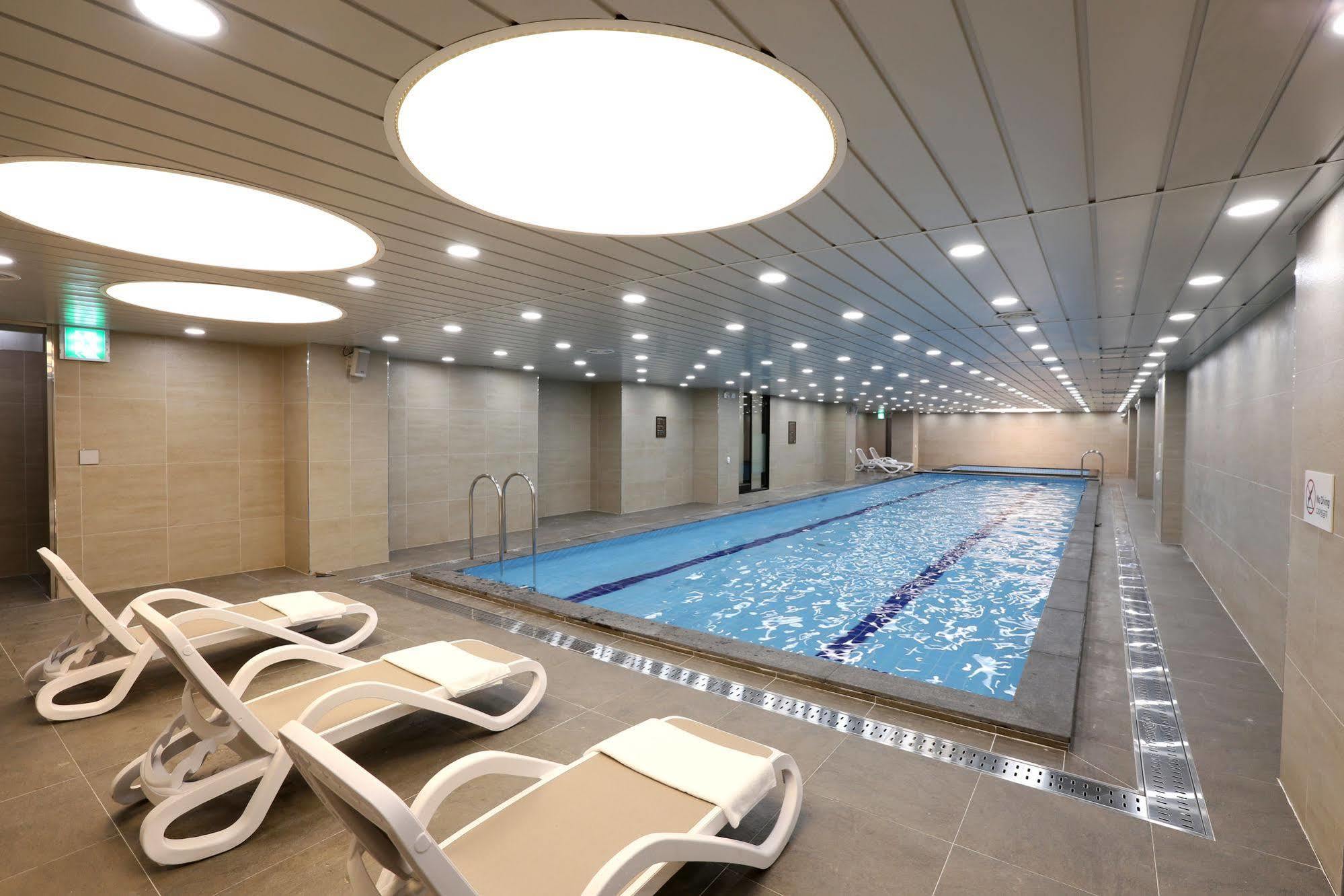Seogwipo Js Hotel Eksteriør bilde